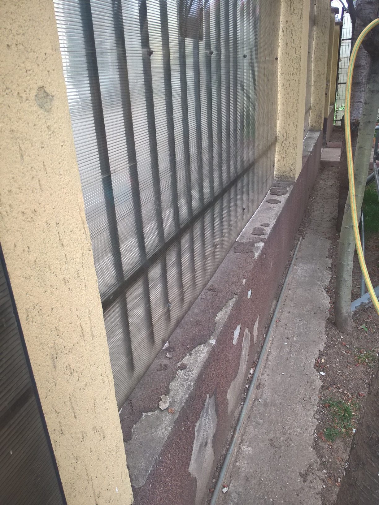 Înainte: Reparatie si construire gard