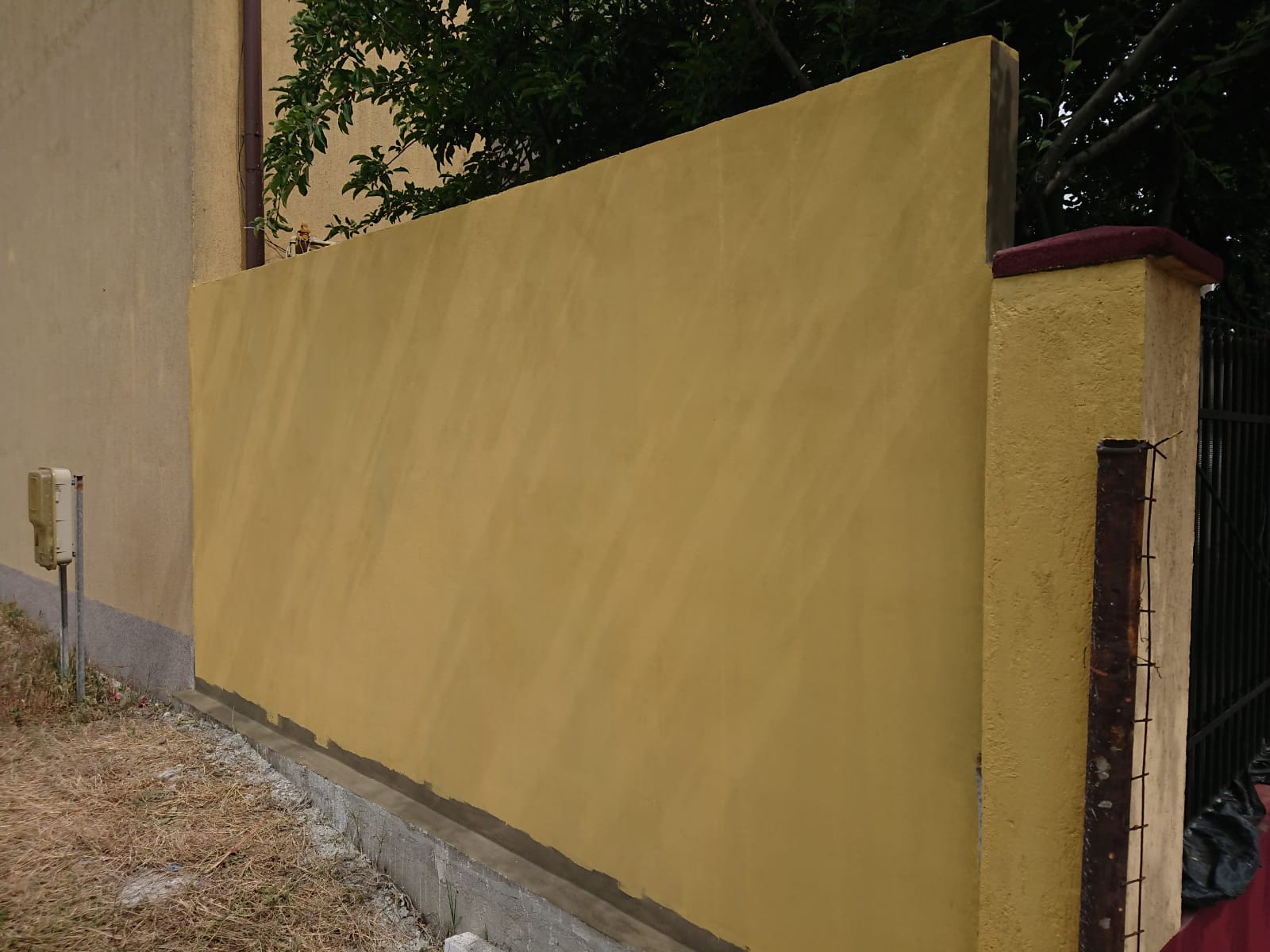 După: Reparatie si construire gard